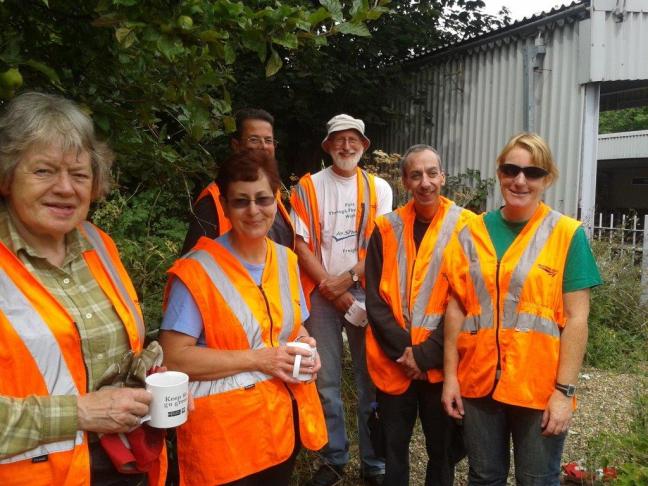 A well earned tea break (vital volunteer fuel!)