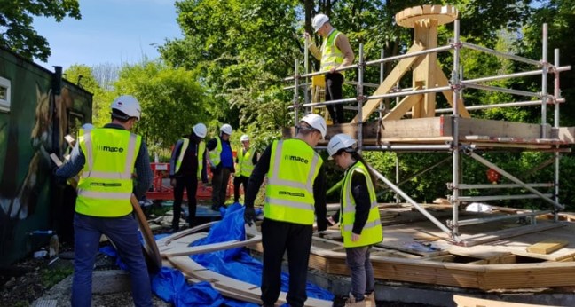 new building ©Harry Brace 